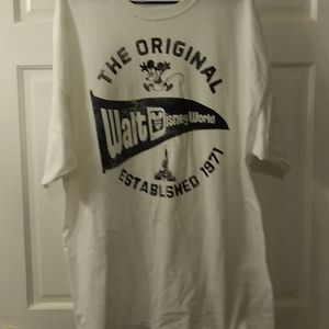 Men's vintage Disneyworld t-shirt